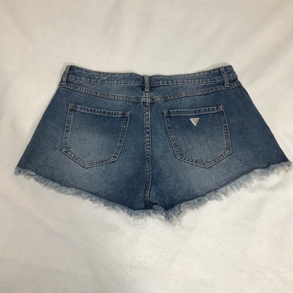 GUESS Cut Off Side Zippers Jean Shorts 90’s Size 28 - Picture 2 of 5